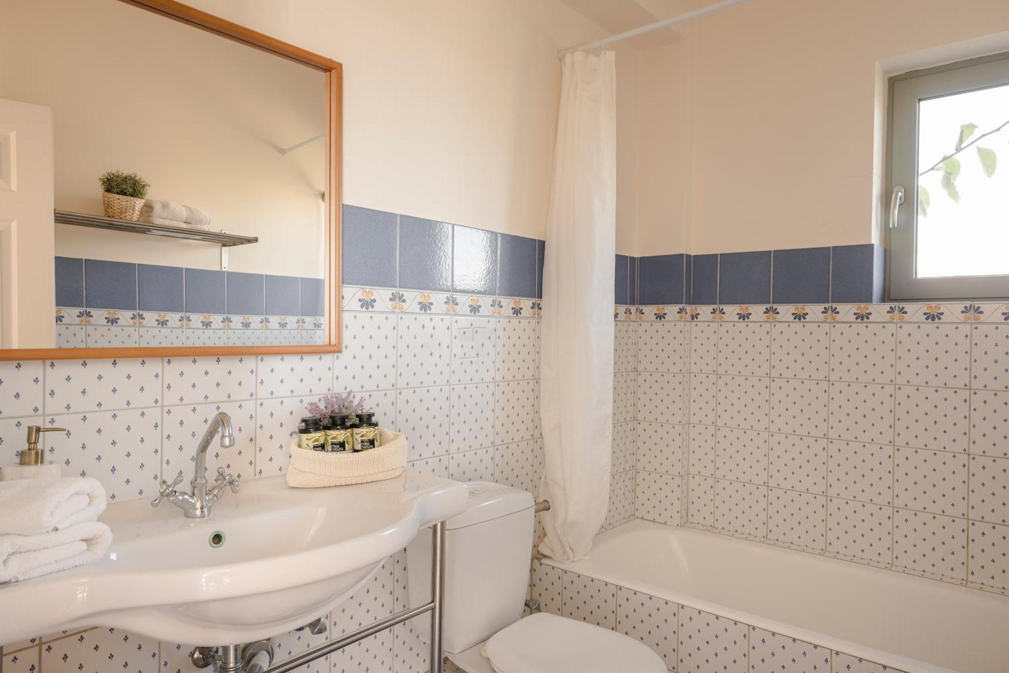Absolute Villa By Stylish Stays Livathos  Εξωτερικό φωτογραφία